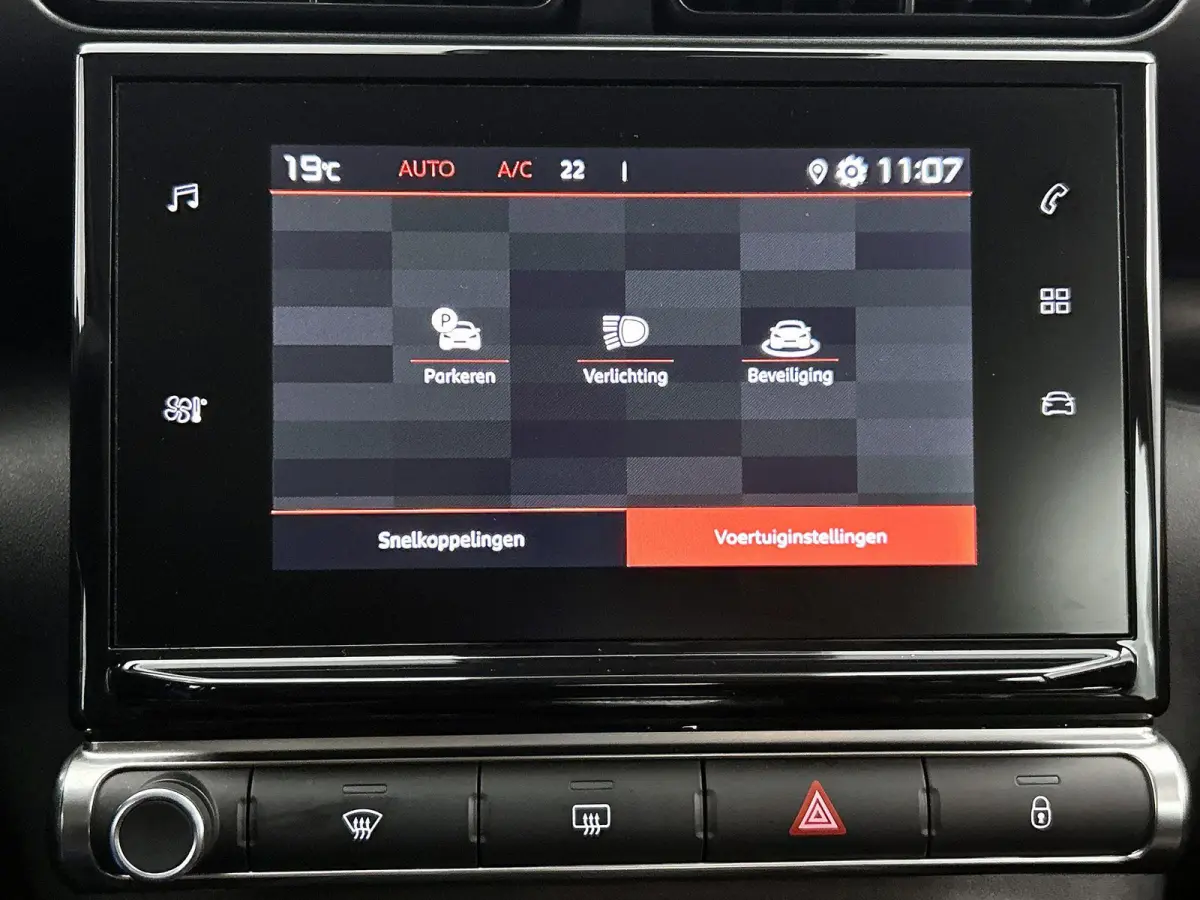 1.2 110pk S&S Business | Trekhaak | Apple Carplay/Android Auto | Climate Control | Cruise Control | Bluetooth | LED | Isofix | Parkeersensoren |