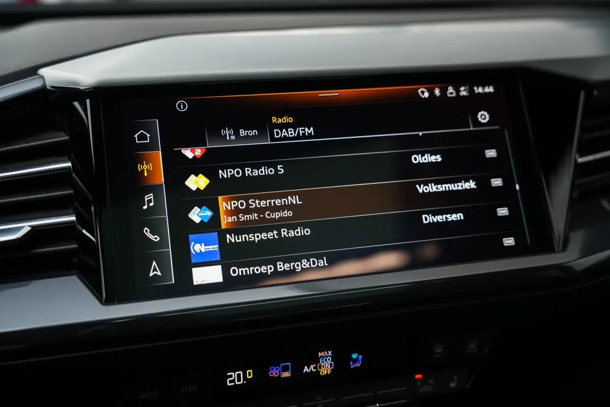 50 Quattro 299 pk 77 kWh S-Edition/ BTW-Auto/ Pano-Dak/ AR-Head-Up/ Sonos/ Matrix-Led/ Adap.Cruise/ Sport-Stoelen/ Stoel.Verw/ Camera/ 21'' LMV