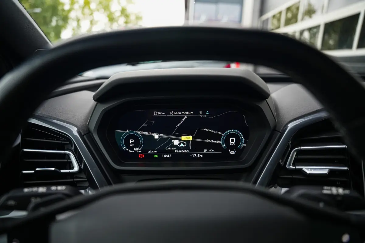 50 Quattro 299 pk 77 kWh S-Edition/ BTW-Auto/ Pano-Dak/ AR-Head-Up/ Sonos/ Matrix-Led/ Adap.Cruise/ Sport-Stoelen/ Stoel.Verw/ Camera/ 21'' LMV