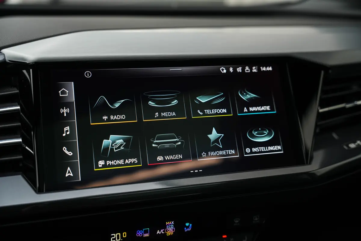 50 Quattro 299 pk 77 kWh S-Edition/ BTW-Auto/ Pano-Dak/ AR-Head-Up/ Sonos/ Matrix-Led/ Adap.Cruise/ Sport-Stoelen/ Stoel.Verw/ Camera/ 21'' LMV