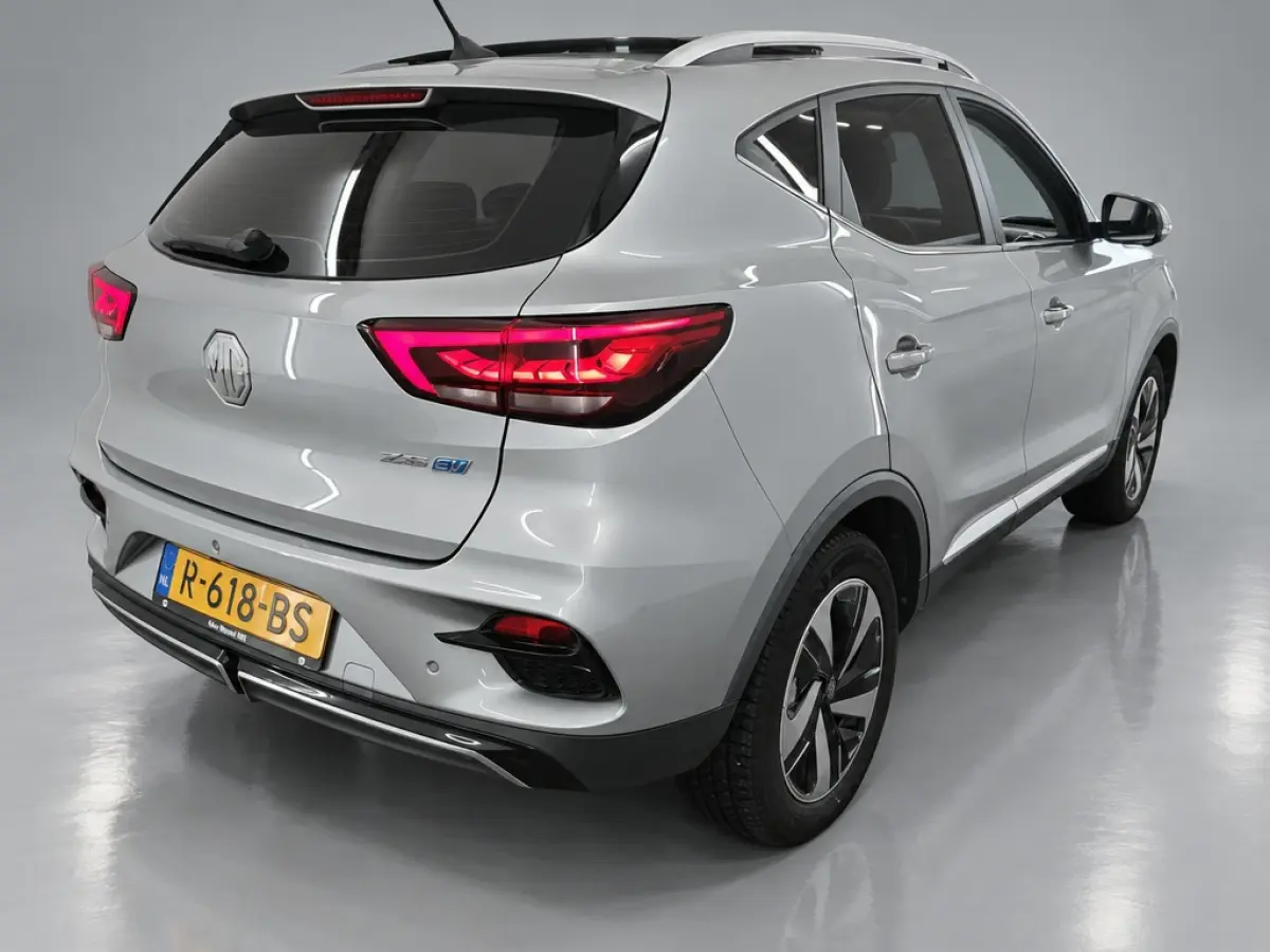 MG EV Standard Range Luxury 50 kWh PANO SOH 91% LEER CAMERA