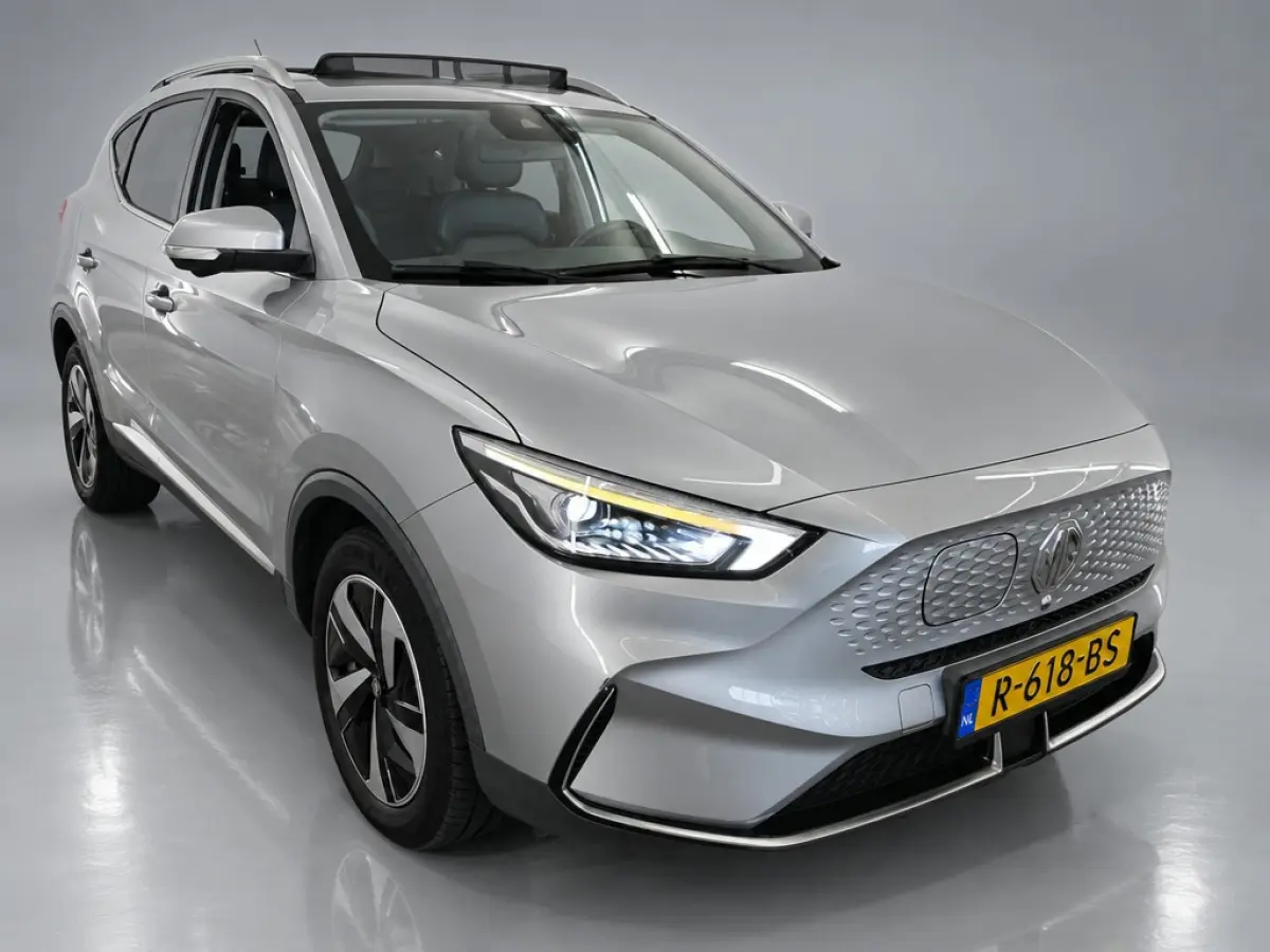MG EV Standard Range Luxury 50 kWh PANO SOH 91% LEER CAMERA