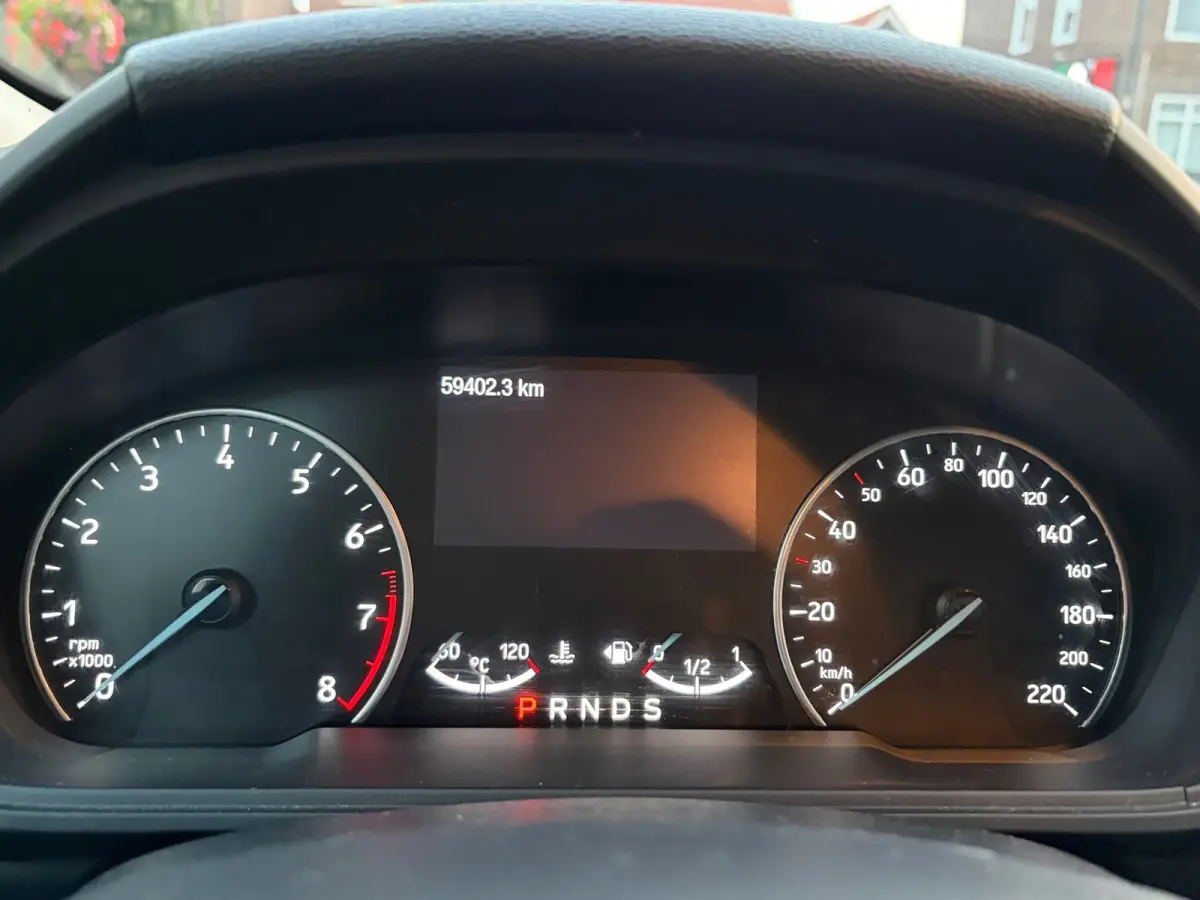 1.0 EcoBoost Titanium,Navigatie,Stoel/Stuurverwaming,Apple Carplay/ Android Auto