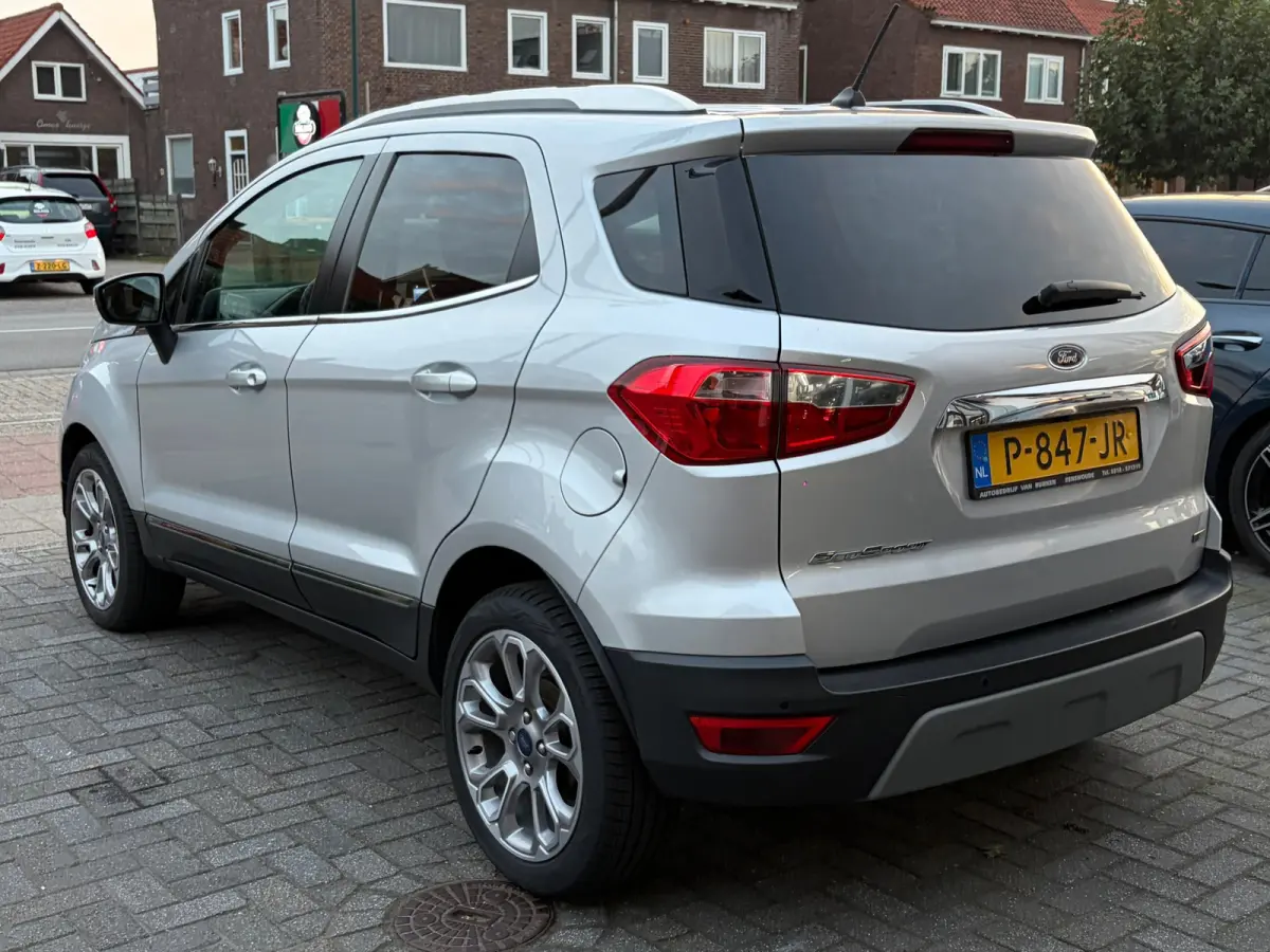 1.0 EcoBoost Titanium,Navigatie,Stoel/Stuurverwaming,Apple Carplay/ Android Auto