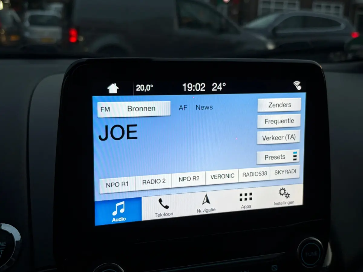 1.0 EcoBoost Titanium,Navigatie,Stoel/Stuurverwaming,Apple Carplay/ Android Auto