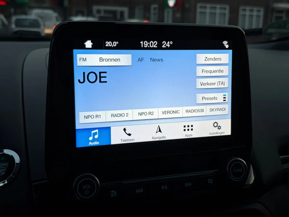 1.0 EcoBoost Titanium,Navigatie,Stoel/Stuurverwaming,Apple Carplay/ Android Auto