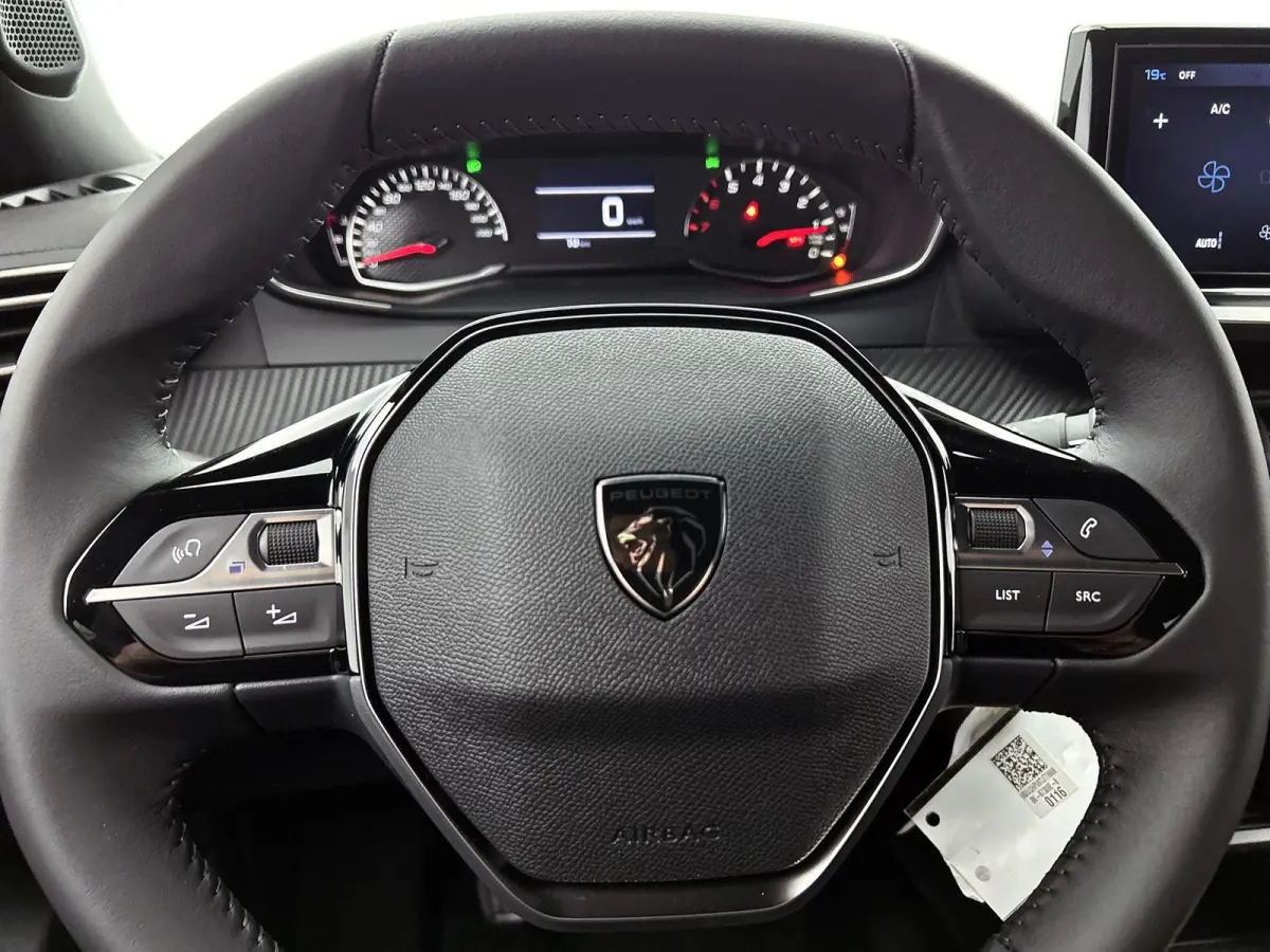 1.2 100pk Business Automaat | VOORRAAD VOORDEEL | Navigatie | Climate Control | Cruise Control | Parkeersensoren | LED | Apple Carplay/Android Auto |