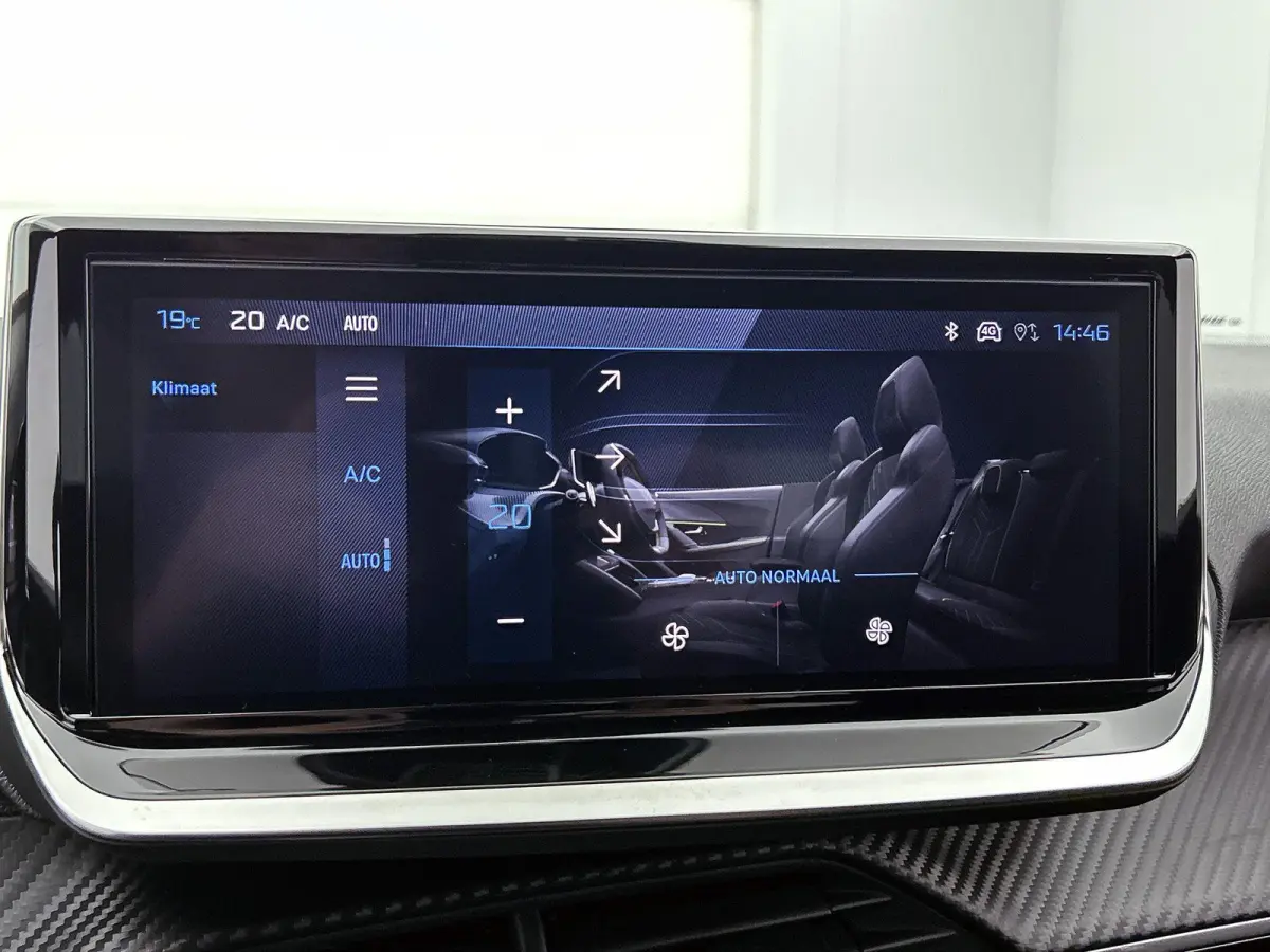 1.2 100pk Business Automaat | VOORRAAD VOORDEEL | Navigatie | Climate Control | Cruise Control | Parkeersensoren | LED | Apple Carplay/Android Auto |