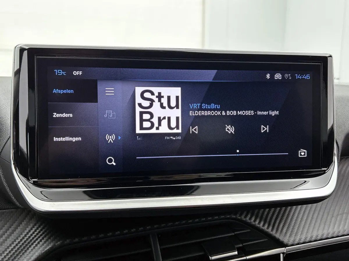 1.2 100pk Business Automaat | VOORRAAD VOORDEEL | Navigatie | Climate Control | Cruise Control | Parkeersensoren | LED | Apple Carplay/Android Auto |
