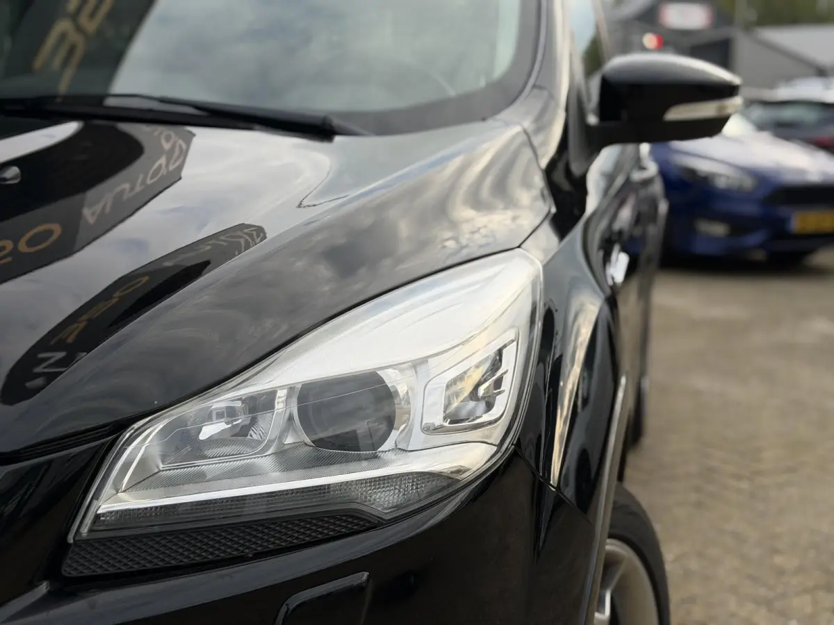 1.5 Titanium Styling Pack | Volledig Dealeronderhouden! | Zeer Nette Staat | Trekhaak 2000KG Trekgewicht | Achteruitrijcamera | SONY Audio | APK tot 09-09-2027 | Getint Glas | Parkeersensore