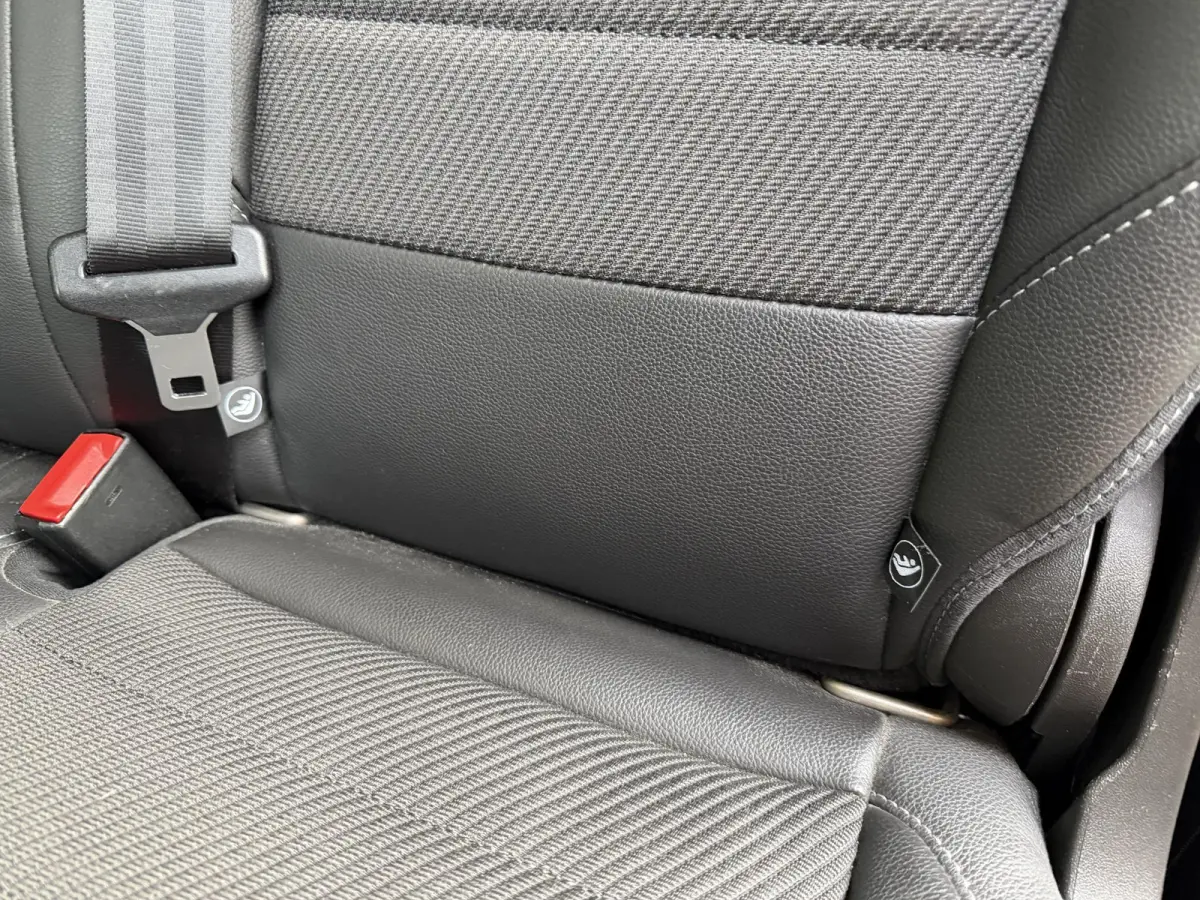 1.5 Titanium Styling Pack | Volledig Dealeronderhouden! | Zeer Nette Staat | Trekhaak 2000KG Trekgewicht | Achteruitrijcamera | SONY Audio | APK tot 09-09-2027 | Getint Glas | Parkeersensore