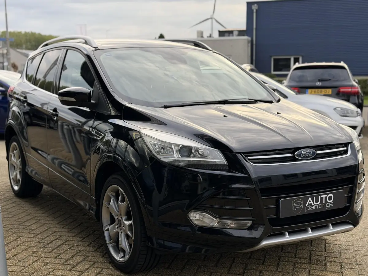 1.5 Titanium Styling Pack | Volledig Dealeronderhouden! | Zeer Nette Staat | Trekhaak 2000KG Trekgewicht | Achteruitrijcamera | SONY Audio | APK tot 09-09-2027 | Getint Glas | Parkeersensore
