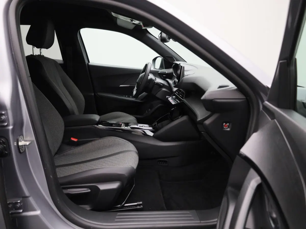 EV Allure 54 kWh | Automaat | Climate control | Virtual cockpit | Navigatie | Cruise control | Half-Leder | LMV | Parkeer sensoren | LED | Camera |