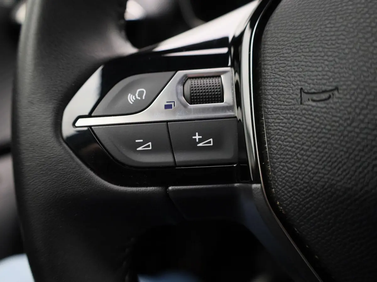 EV Allure 54 kWh | Automaat | Climate control | Virtual cockpit | Navigatie | Cruise control | Half-Leder | LMV | Parkeer sensoren | LED | Camera |