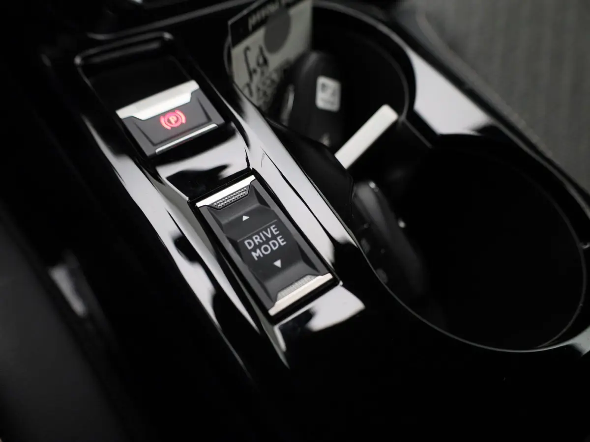 EV Allure 54 kWh | Automaat | Climate control | Virtual cockpit | Navigatie | Cruise control | Half-Leder | LMV | Parkeer sensoren | LED | Camera |