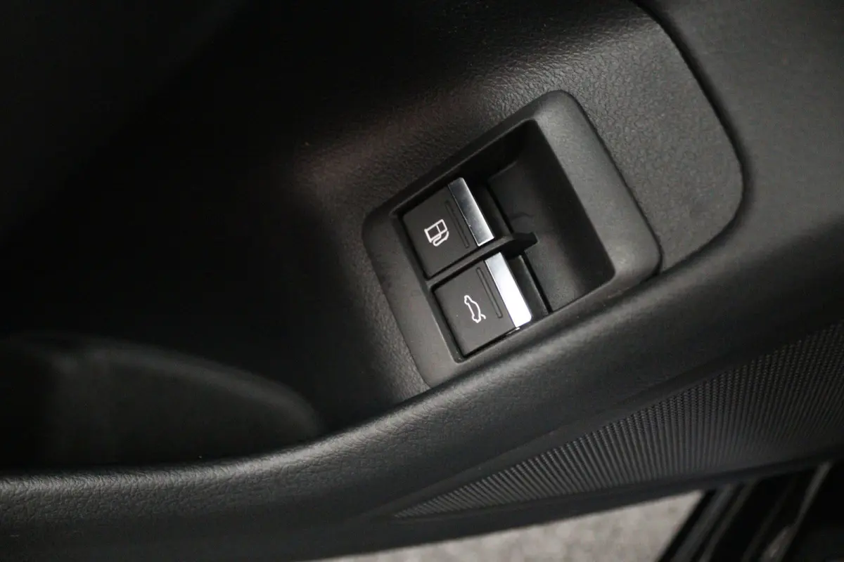 55 TFSI e quattro Competition (PANORAMADAK, TREKHAAK, CAMERA, STOELVERWARMING, DEALER ONDERHOUDEN)