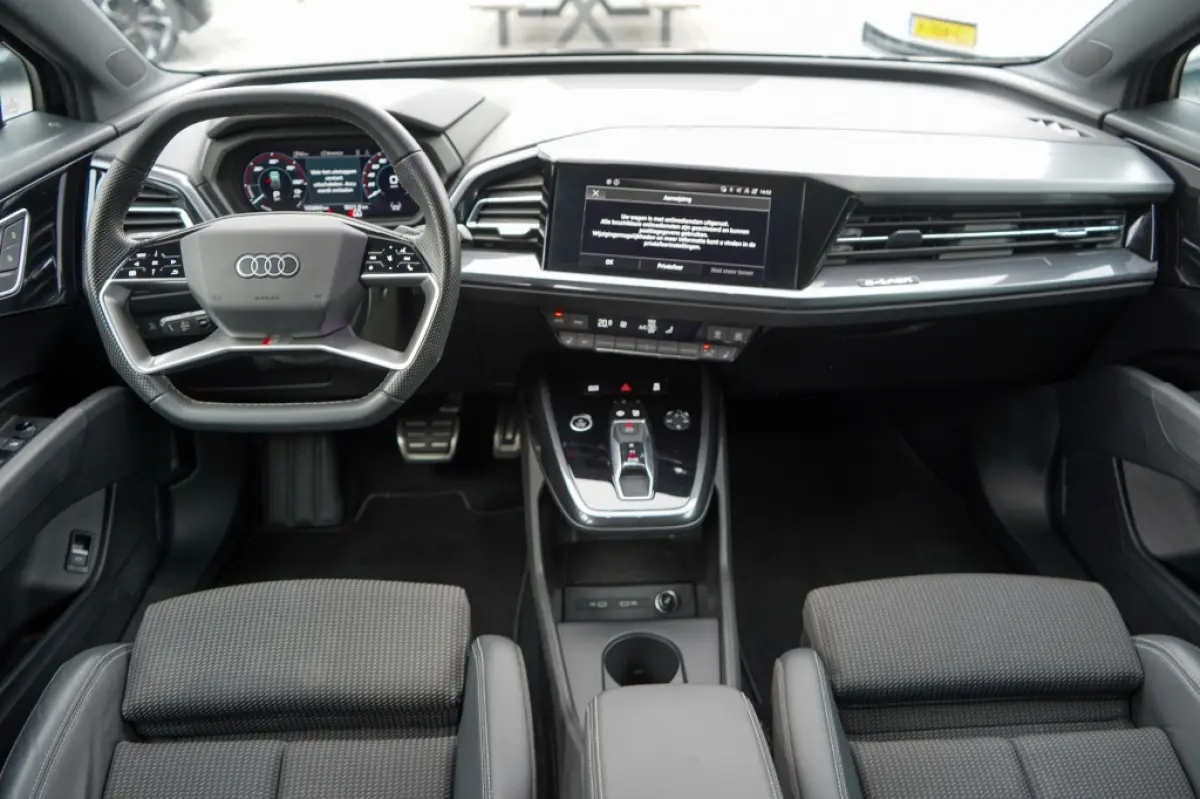 35 L ed S Com 55 kWh | 93,59% SOH | 3X S-line | Martix | Adap. Cruise