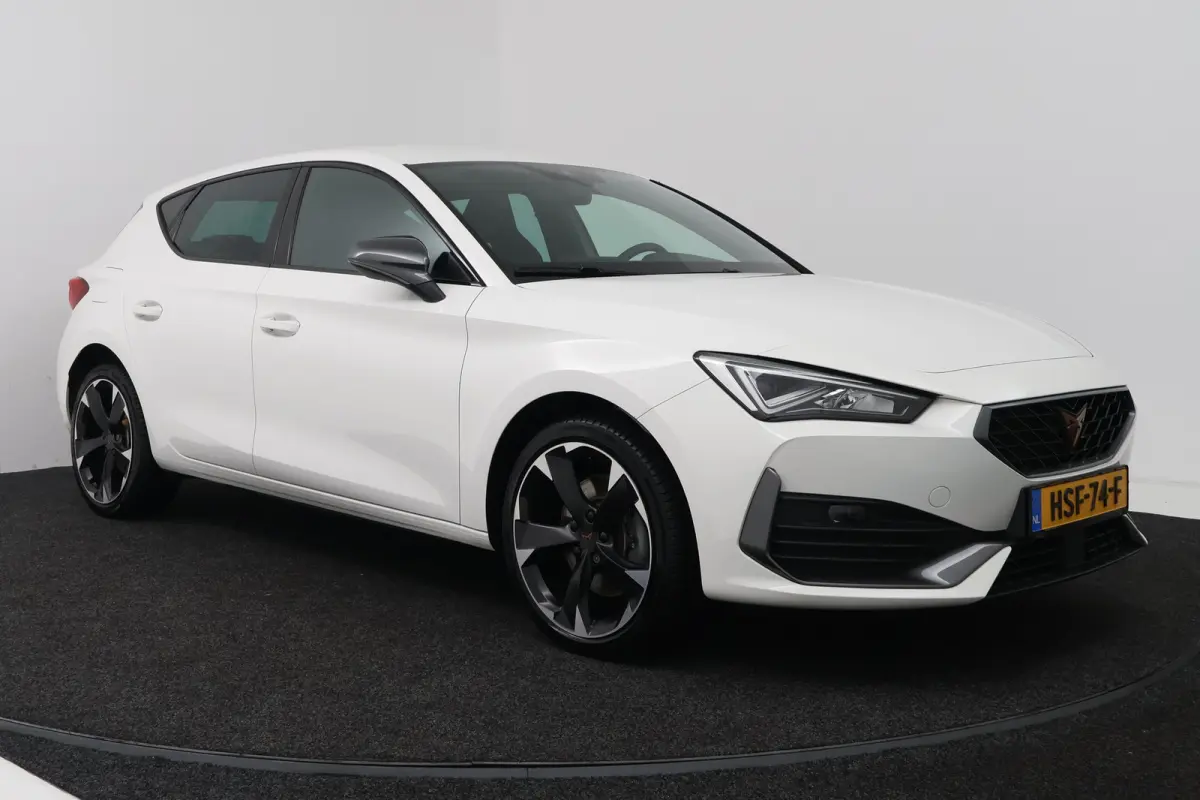 1.4 e-Hybrid VZ 245PK (STOELVERWARMING, STUURVERWARMING, CRUISE ADAPTIEF)
