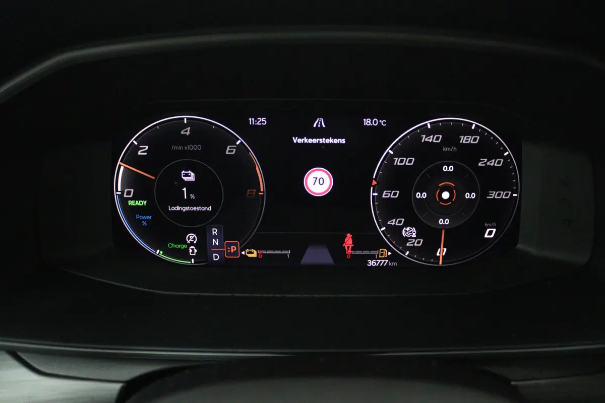 1.4 e-Hybrid VZ 245PK (STOELVERWARMING, STUURVERWARMING, CRUISE ADAPTIEF)