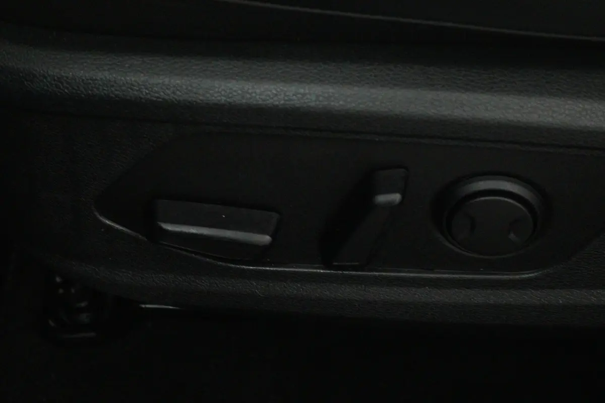 1.6 T-GDi Plug-in Hybrid AWD DynamicPlusLine (PANORAMADAK, TREKHAAK, CAMERA, STOEL/STUURVERWARMING)