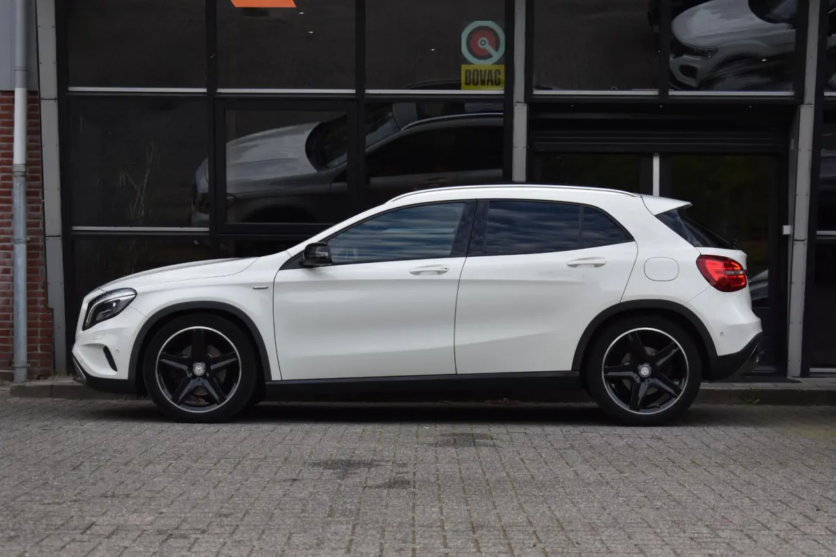 250 4Matic Edition 1 Pano ACC Camera Trekhaak