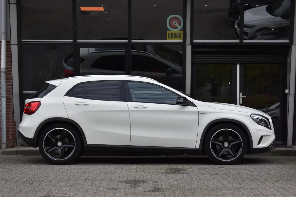 250 4Matic Edition 1 Pano ACC Camera Trekhaak