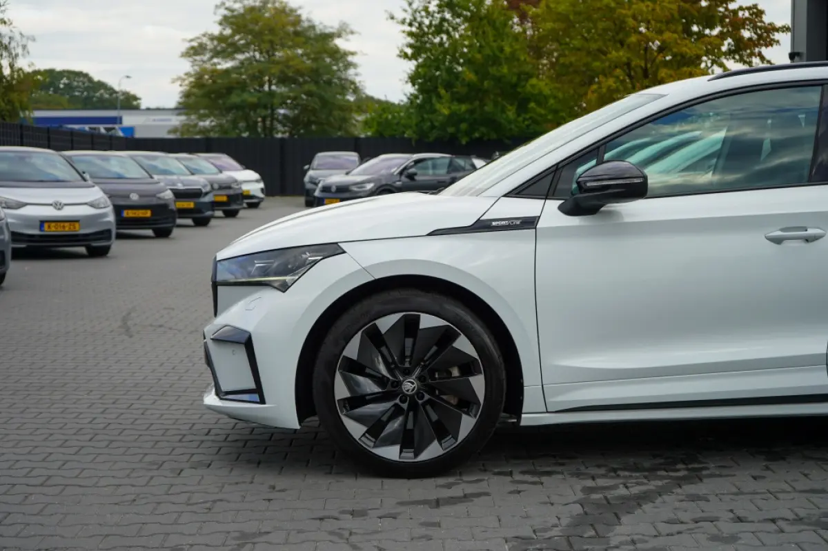 80 Sportline | 90.06% SOH | Matrix | Camera | Adap. Cruise | Carplay