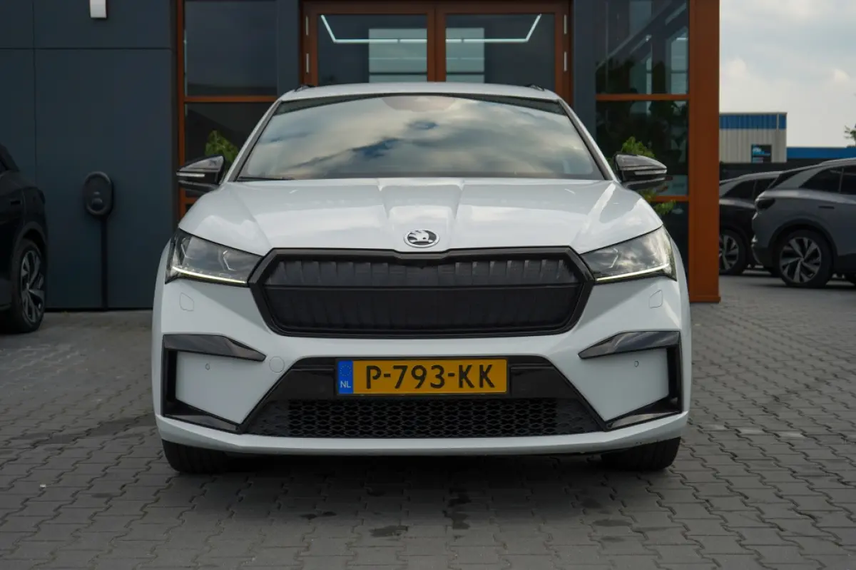 80 Sportline | 90.06% SOH | Matrix | Camera | Adap. Cruise | Carplay