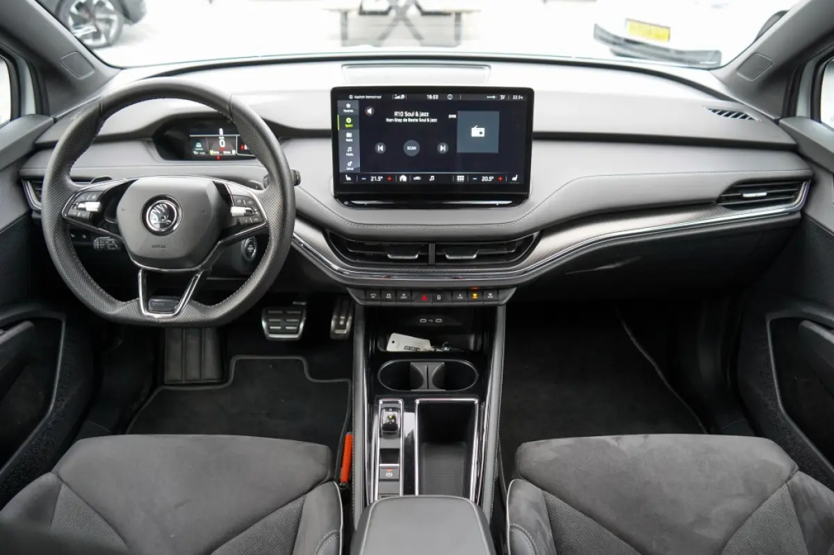 80 Sportline | 90.06% SOH | Matrix | Camera | Adap. Cruise | Carplay
