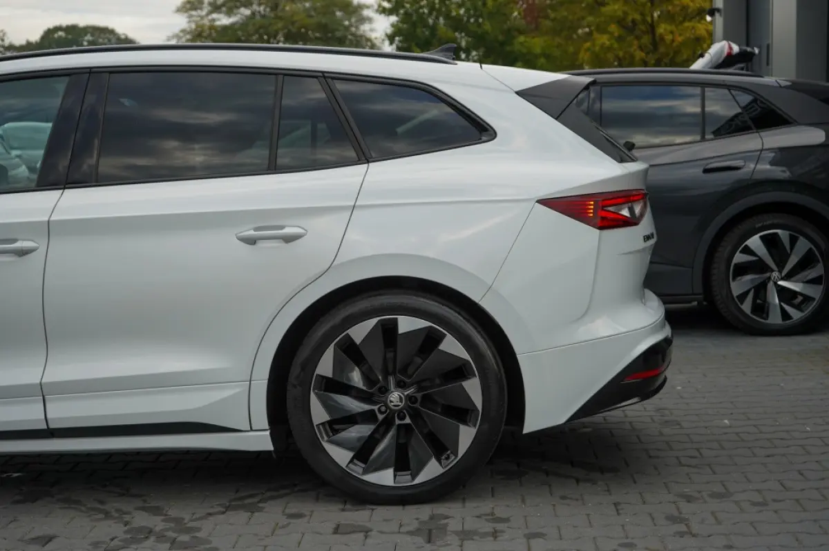 80 Sportline | 90.06% SOH | Matrix | Camera | Adap. Cruise | Carplay