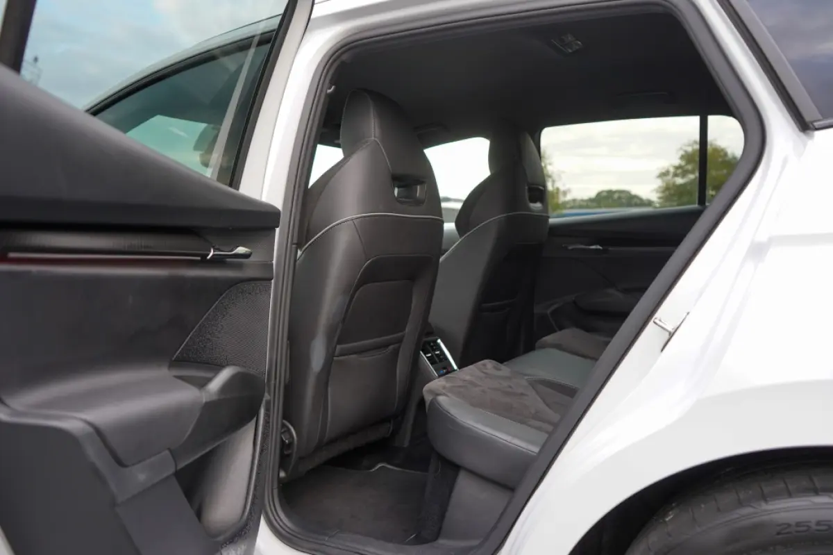 80 Sportline | 90.06% SOH | Matrix | Camera | Adap. Cruise | Carplay