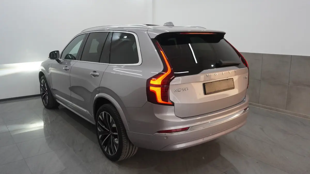 2.0 T8 Plug-in hybrid AWD Plus Bright ** FULL OPTIONS, PANO, TREKH, 21-inch LMV, H&K SOUND ** 41k onder NP - UNFALLFREI ** ** INFORMEER OOK NAAR ONZE AANTREKKELIJKE FINANCIAL-LEASE TARIEVEN 