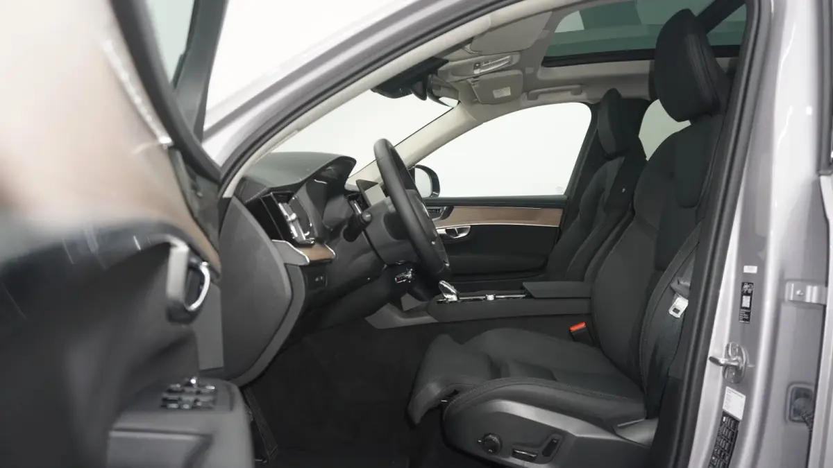 2.0 T8 Plug-in hybrid AWD Plus Bright ** FULL OPTIONS, PANO, TREKH, 21-inch LMV, H&K SOUND ** 41k onder NP - UNFALLFREI ** ** INFORMEER OOK NAAR ONZE AANTREKKELIJKE FINANCIAL-LEASE TARIEVEN 