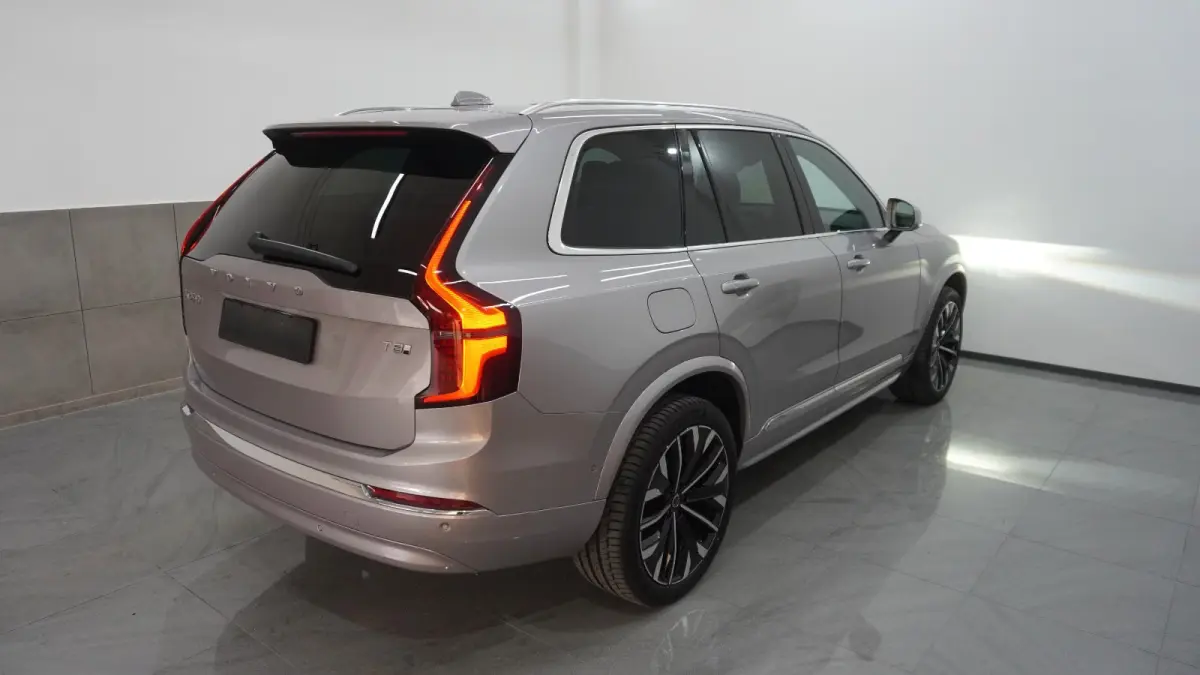 2.0 T8 Plug-in hybrid AWD Plus Bright ** FULL OPTIONS, PANO, TREKH, 21-inch LMV, H&K SOUND ** 41k onder NP - UNFALLFREI ** ** INFORMEER OOK NAAR ONZE AANTREKKELIJKE FINANCIAL-LEASE TARIEVEN 
