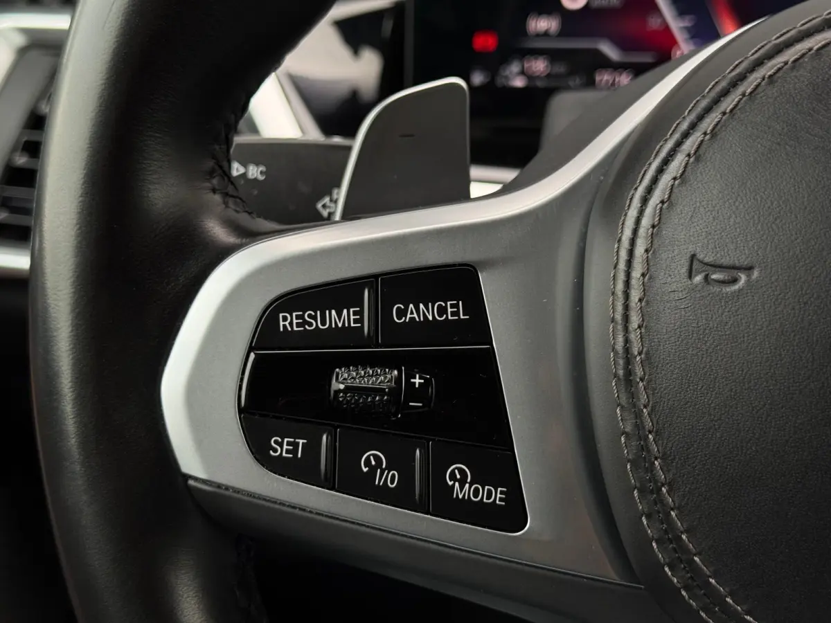 XDrive50e M PACK M24 NAVI|LEDER|HUD|360 CAMERA|CLIMATE