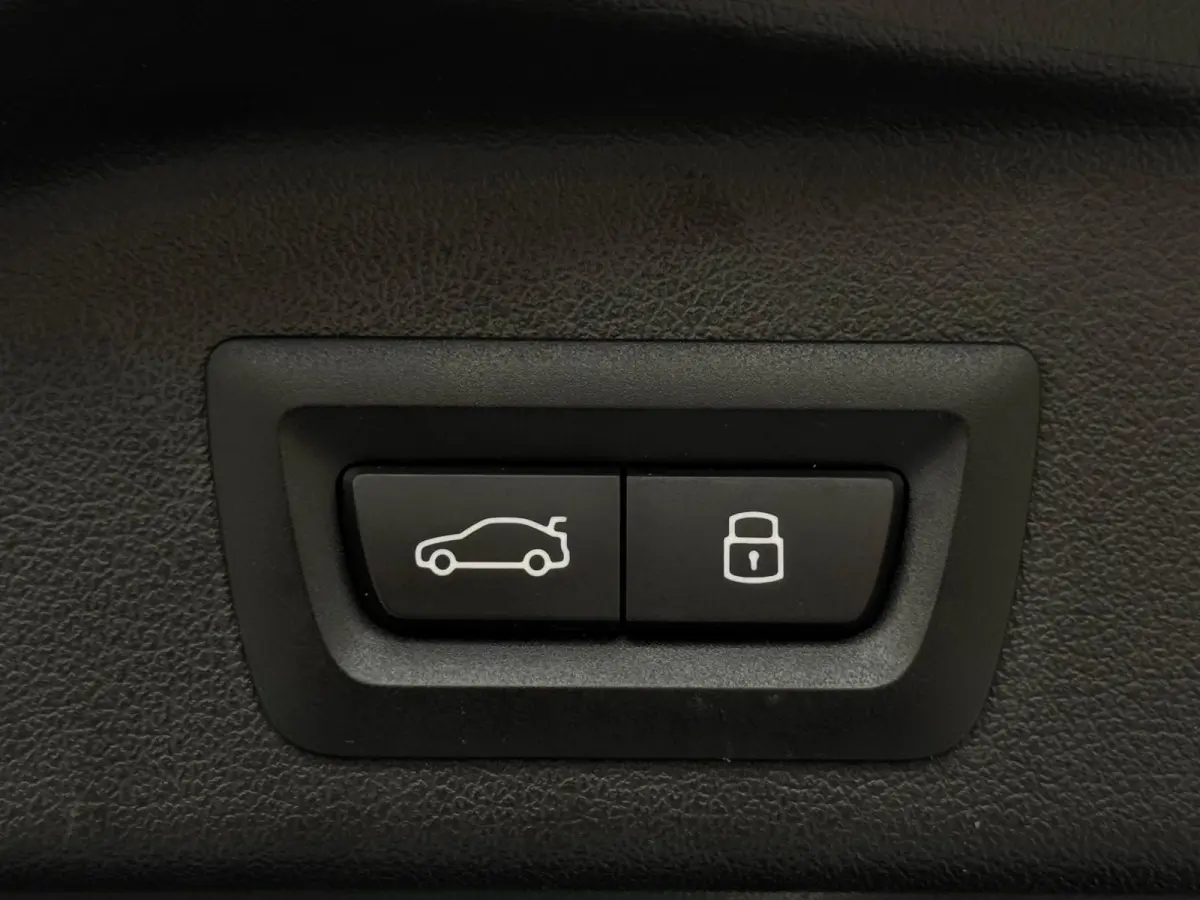 XDrive50e M PACK M24 NAVI|LEDER|HUD|360 CAMERA|CLIMATE