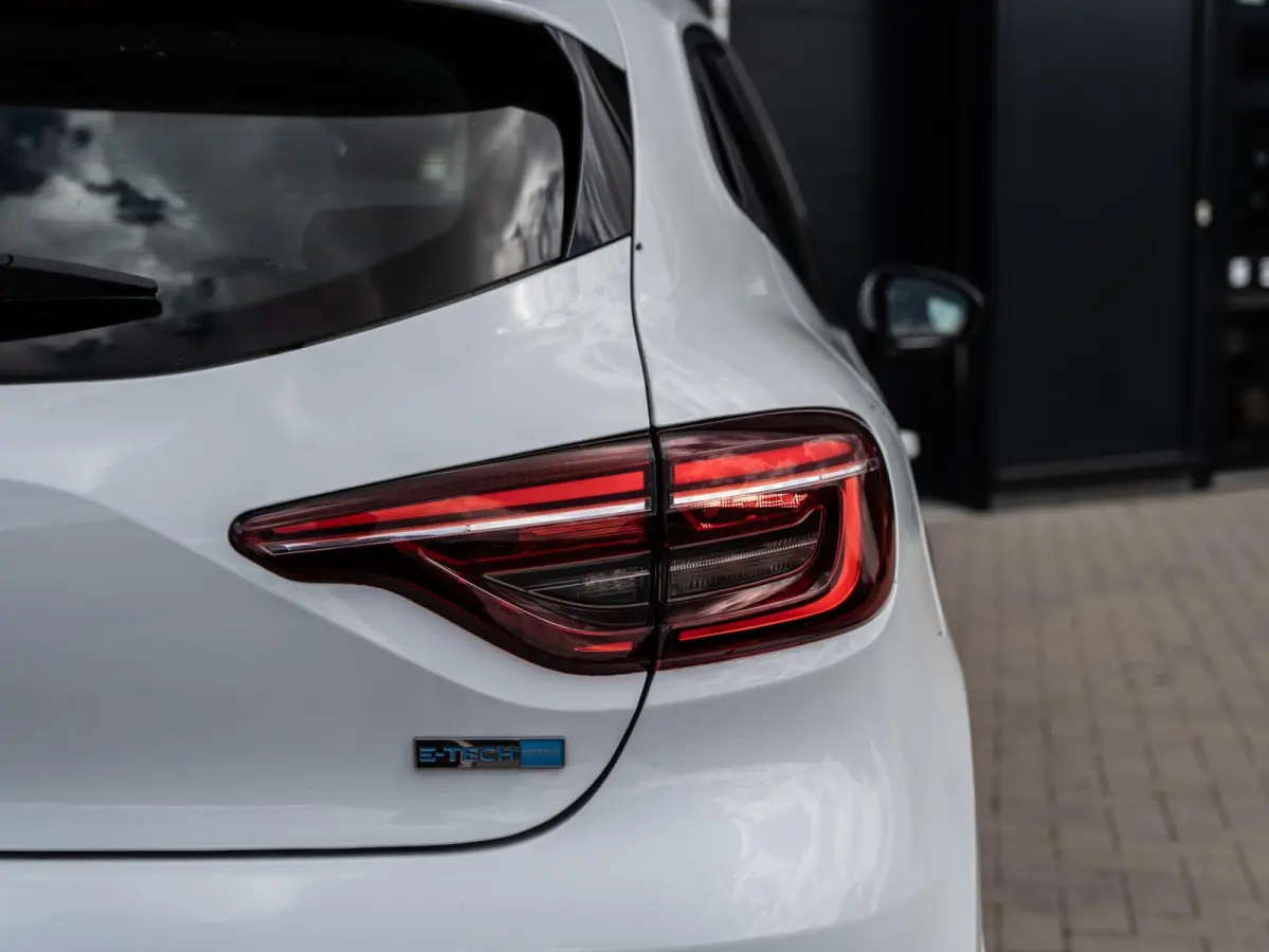 1.6 E-Tech Hybrid 140 Sensoren|Airco|Garantie!