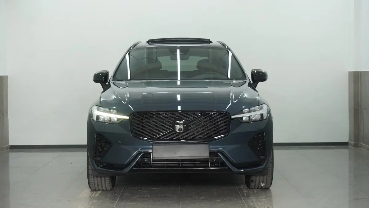 2.0 T8 Plug-in hybrid AWD BLACK EDITION (335kW/455PK) ** PANO, TREKH, ACC, HuD, 21-inch LMV ** 29k onder NP - UNFALLFREI ** ** INFORMEER OOK NAAR ONZE AANTREKKELIJKE FINANCIAL-LEASE TARIEVEN