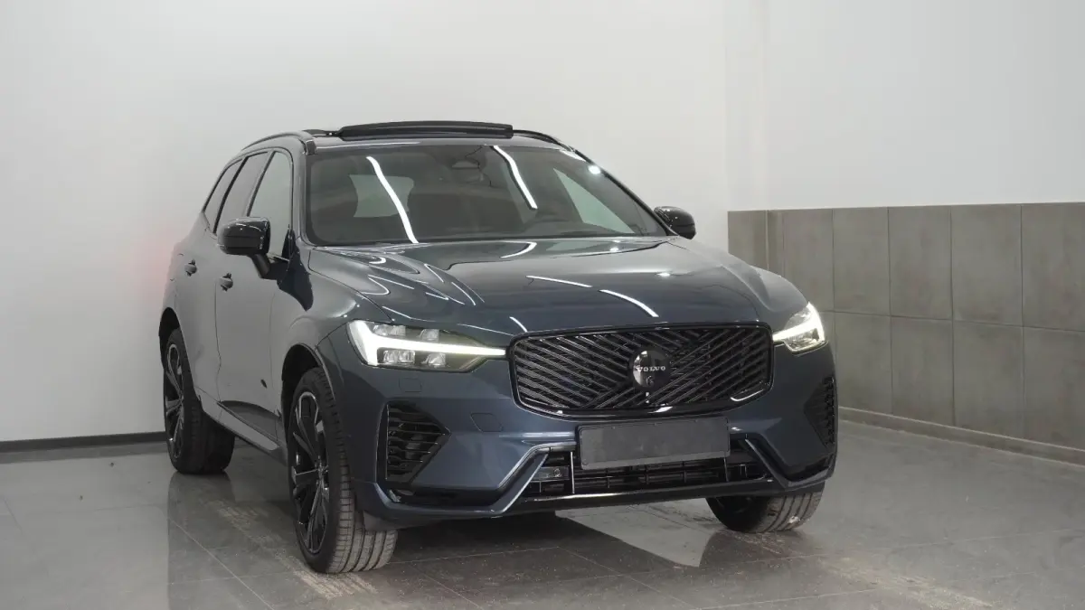2.0 T8 Plug-in hybrid AWD BLACK EDITION (335kW/455PK) ** PANO, TREKH, ACC, HuD, 21-inch LMV ** 29k onder NP - UNFALLFREI ** ** INFORMEER OOK NAAR ONZE AANTREKKELIJKE FINANCIAL-LEASE TARIEVEN
