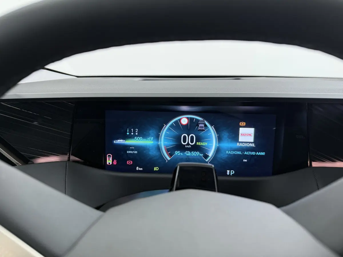 Pallas Black Edition | Proximity Keyless Entry