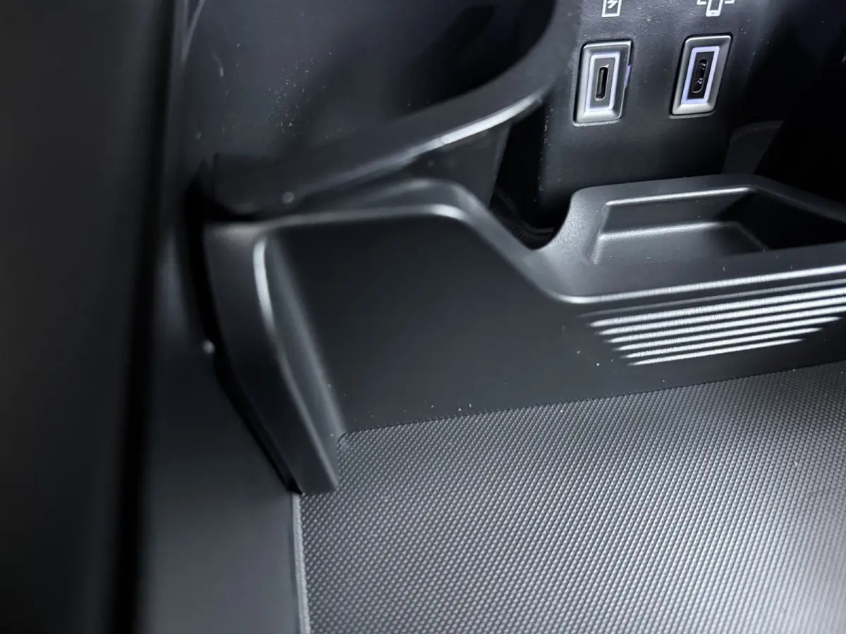 Pallas Black Edition | Proximity Keyless Entry
