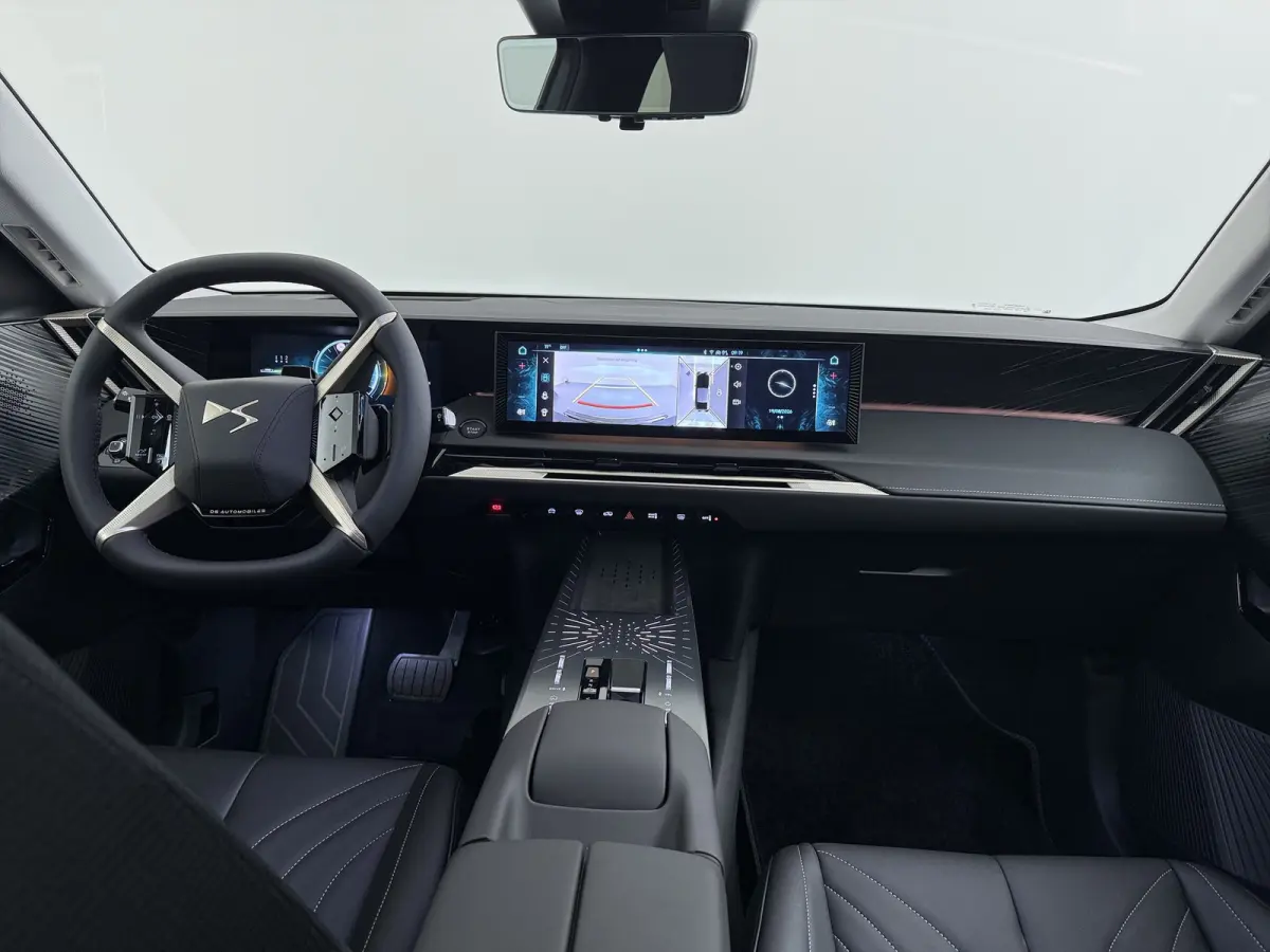 Pallas Black Edition | Proximity Keyless Entry