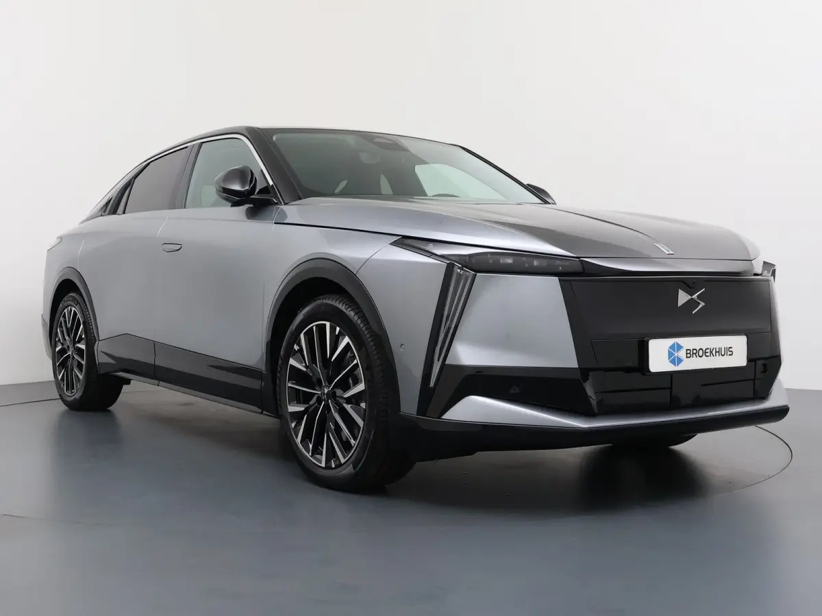 Pallas Black Edition | Proximity Keyless Entry