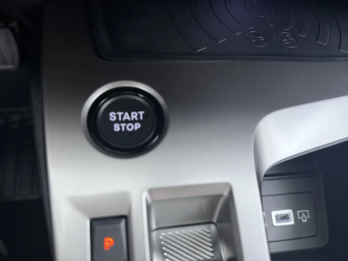 Allure | 360 Vision & Drive Assist Pack | Elektrische parkeerrem | Extra getinte achterste zijruiten en achterruit