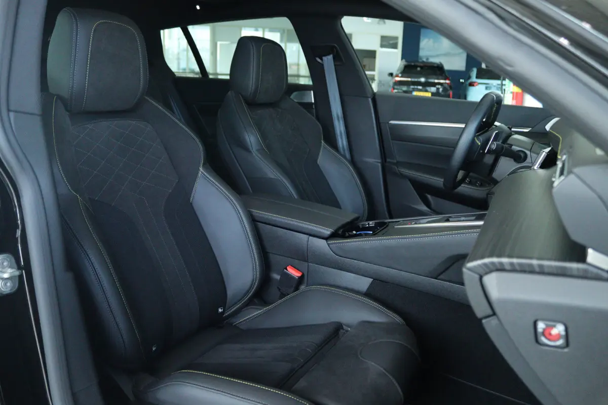 1.6 HYbrid PSE 360PK | Schuifdak | Nightvision | Focal | 360 Camera | Massage | MATRIX | Adaptieve Demping | Carplay | Memory | Keyless