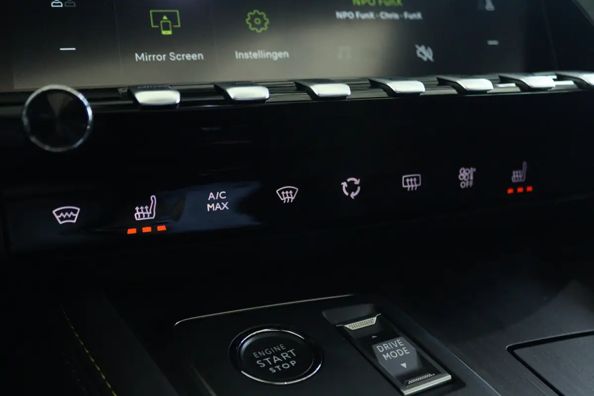 1.6 HYbrid PSE 360PK | Schuifdak | Nightvision | Focal | 360 Camera | Massage | MATRIX | Adaptieve Demping | Carplay | Memory | Keyless