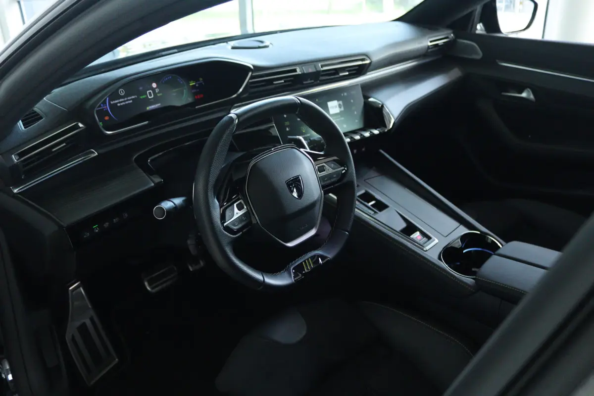 1.6 HYbrid PSE 360PK | Schuifdak | Nightvision | Focal | 360 Camera | Massage | MATRIX | Adaptieve Demping | Carplay | Memory | Keyless