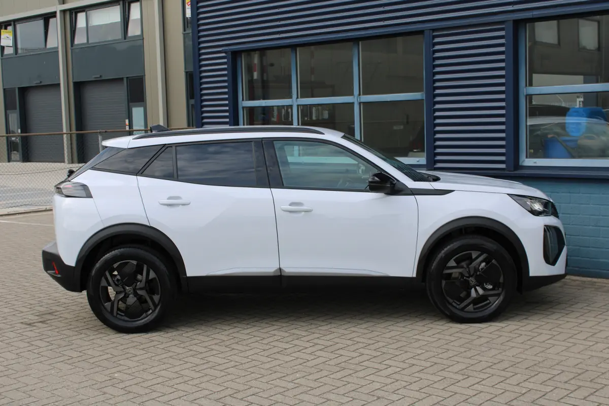 Envy | Active Safety Brake met camera en radar (automatisch noodremsysteem) met Distance Alert (waarschuwing dreigende aanrijding) | Advanced Active Safety Brake met camera en radar | Climat