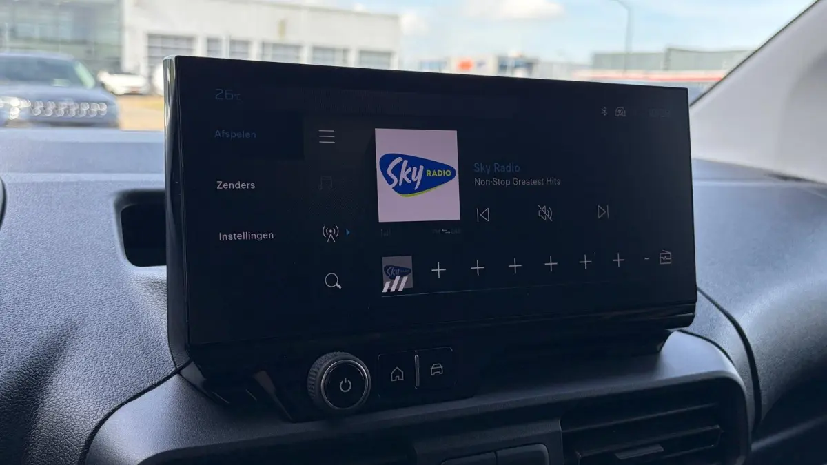 Standaard - Elektrisch | Elektrisch verstelbare en verwarmbare buitenspiegels | Parkeersensoren achter