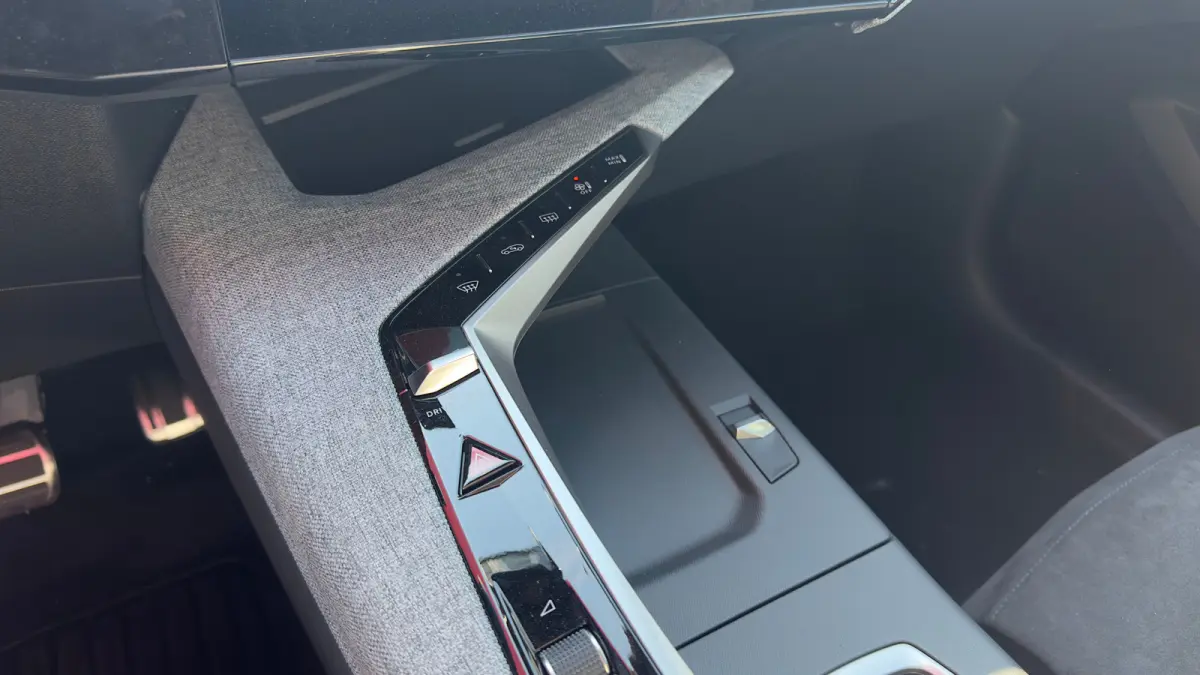 GT | Adaptieve cruise control met Stop&Go functie | Elektrische parkeerrem | Extra getinte achterste zijruiten en achterruit